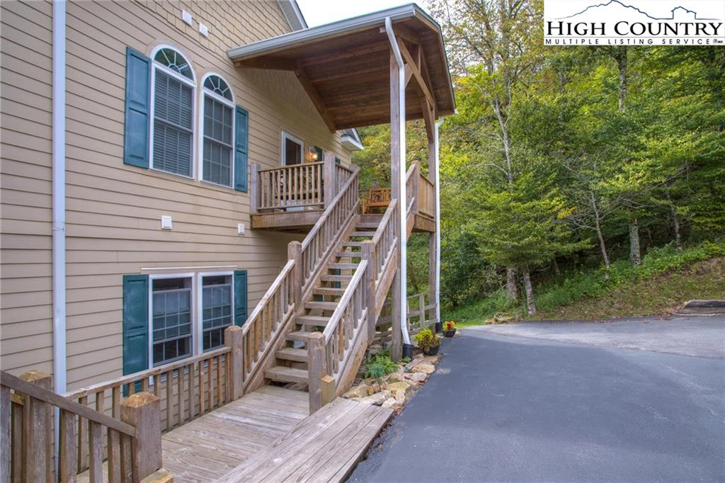 Image number 7 for the current listing
