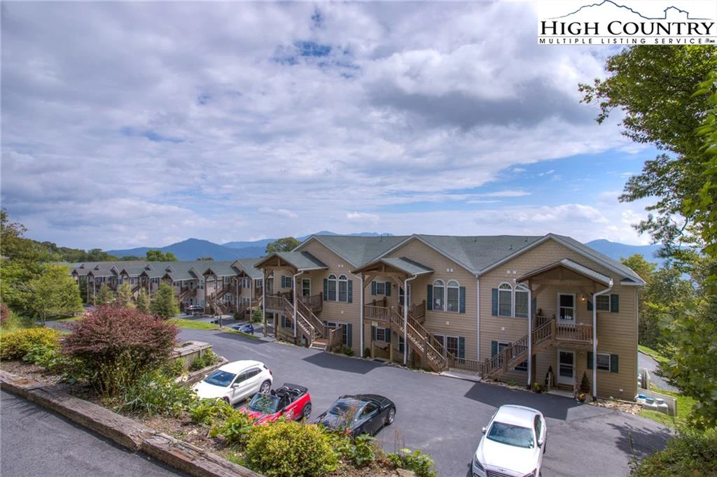 Image number 5 for the current listing