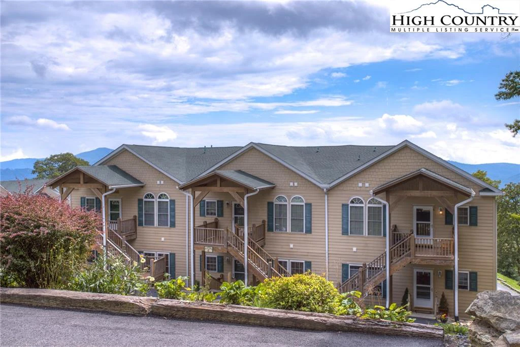 Image number 3 for the current listing