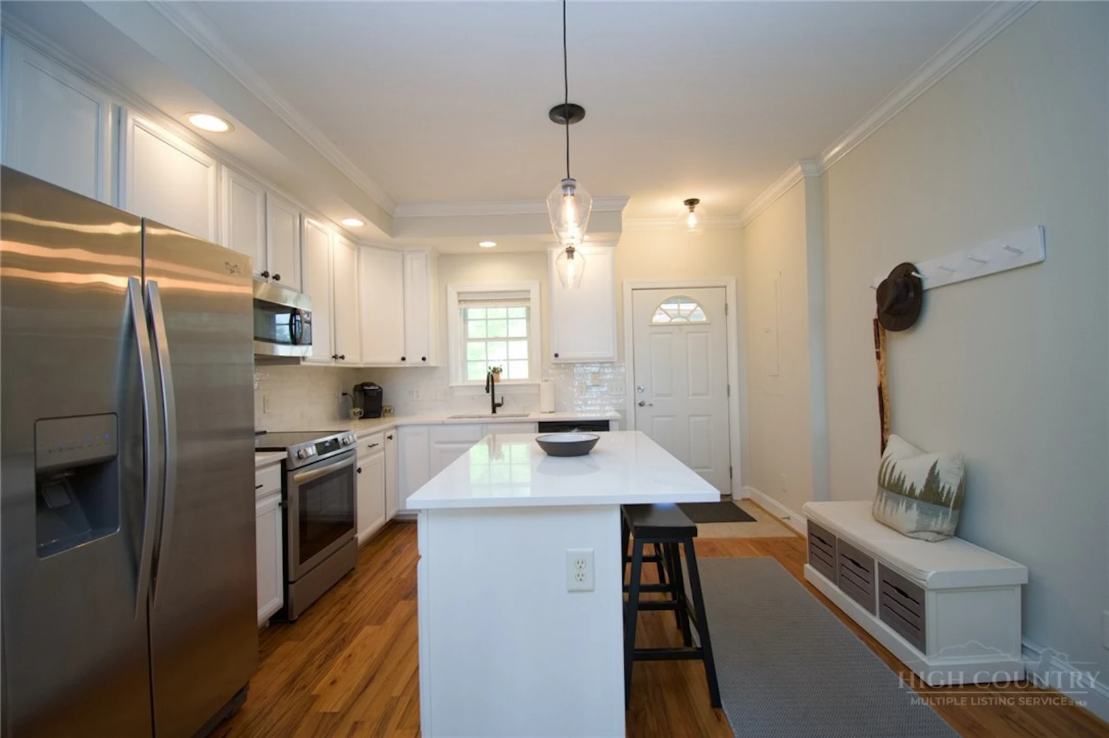 Image number 6 for the current listing