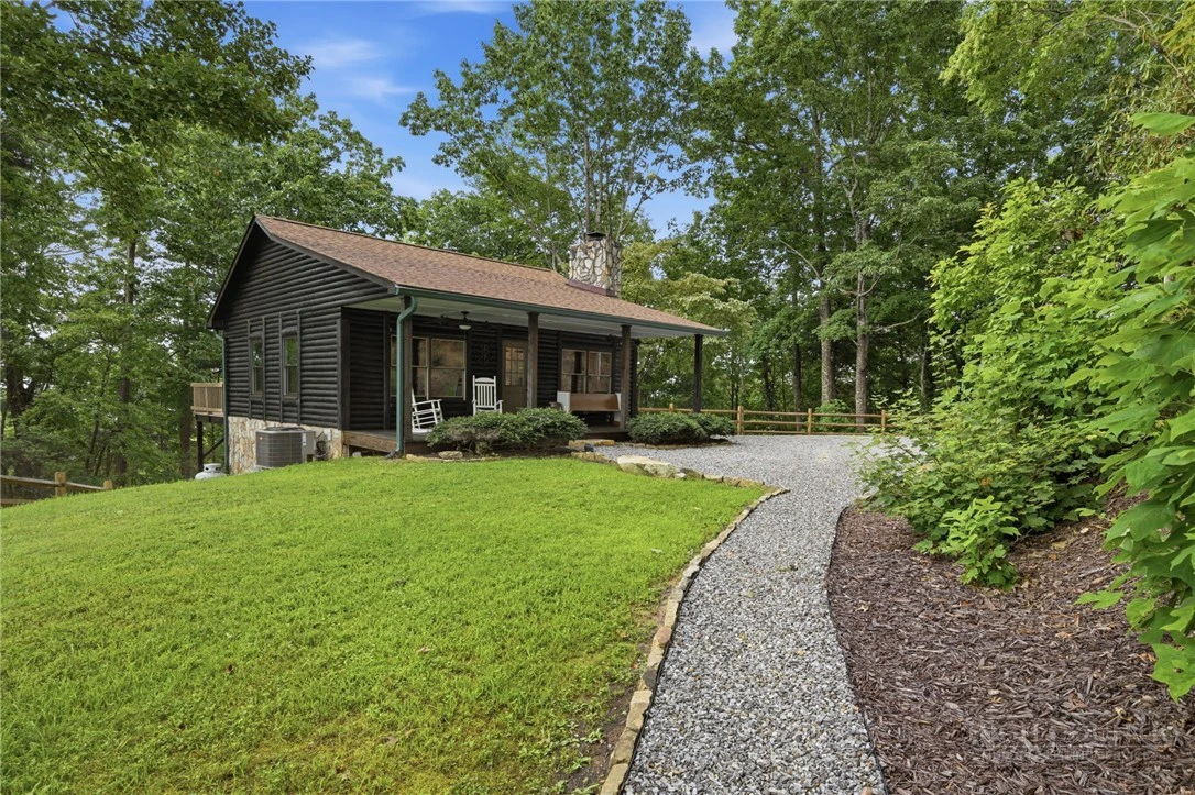 Image number 3 for the current listing