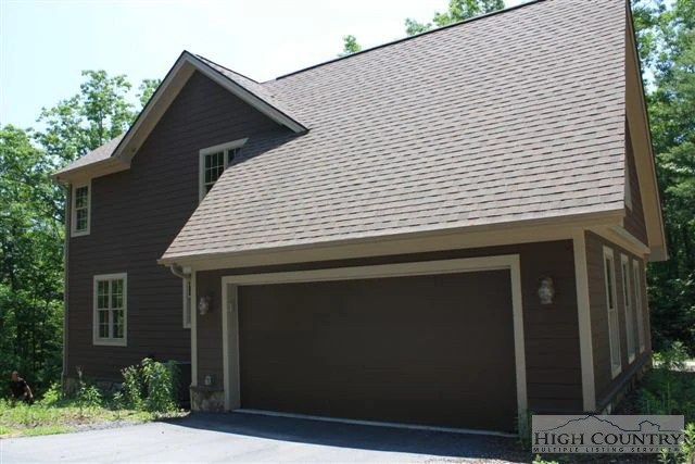 Image number 9 for the current listing