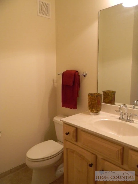 Image number 19 for the current listing