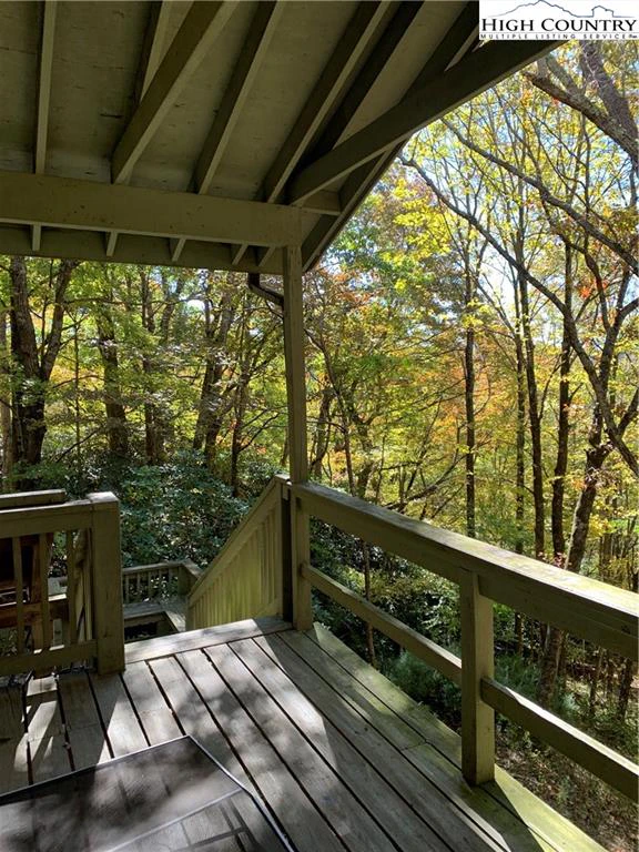 Image number 4 for the current listing