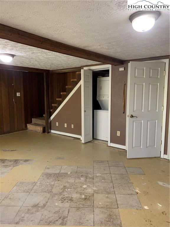 Image number 5 for the current listing