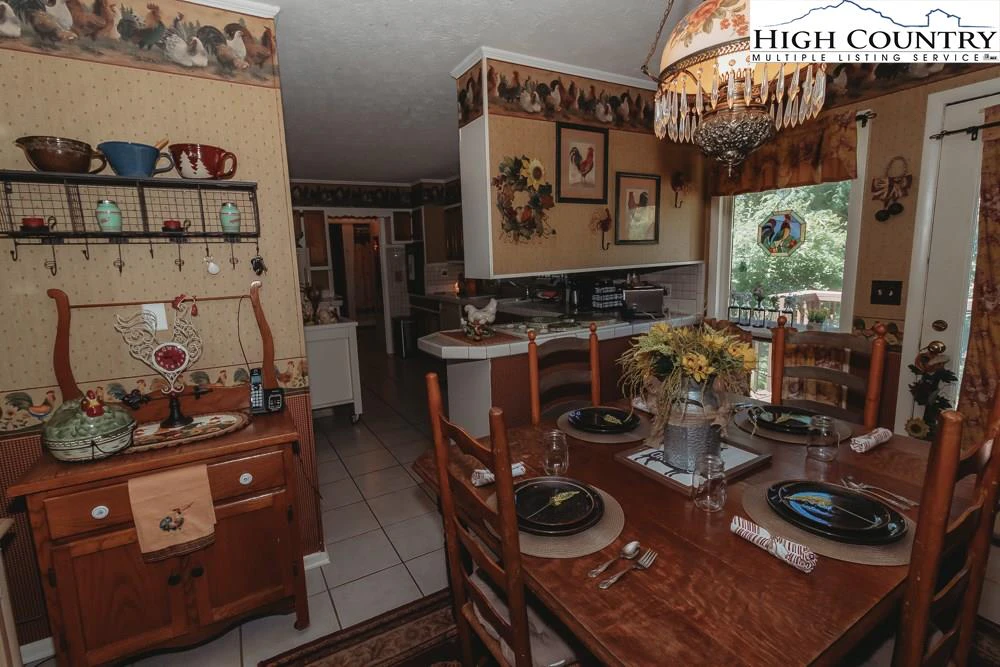 Image number 20 for the current listing