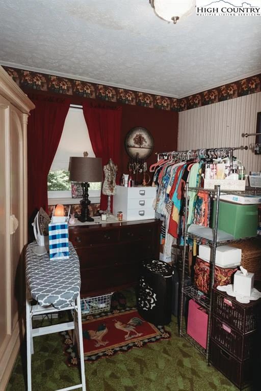 Image number 2 for the current listing