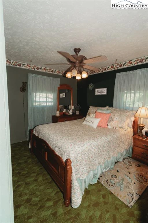 Image number 14 for the current listing