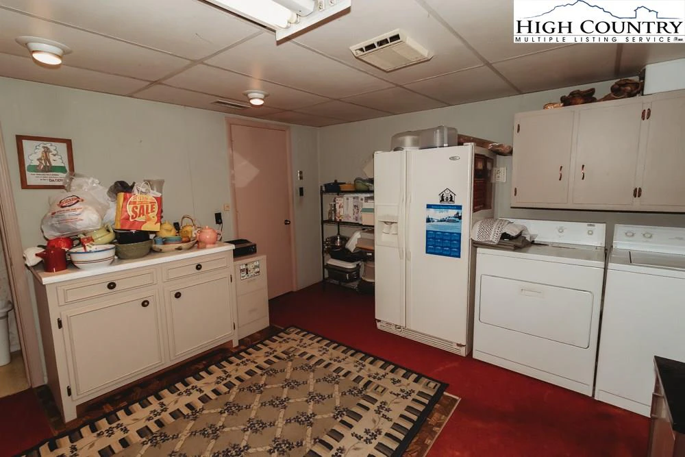 Image number 11 for the current listing