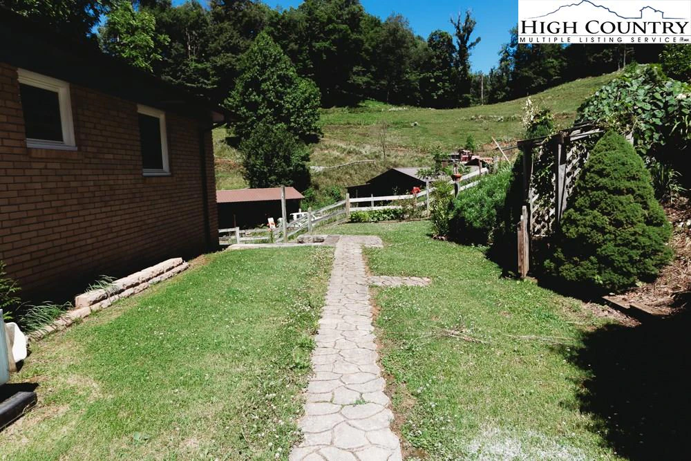 Image number 5 for the current listing