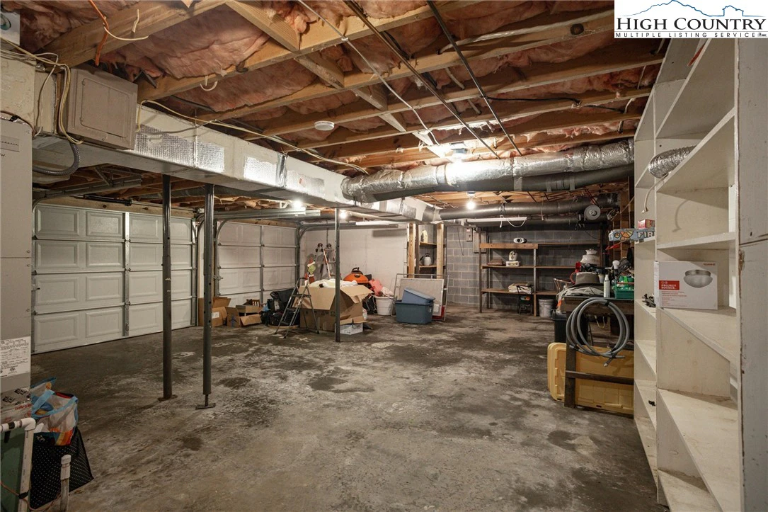 Image number 9 for the current listing