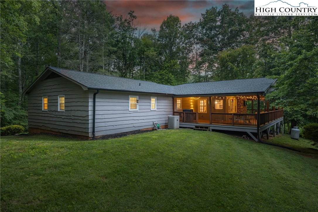 Image number 6 for the current listing