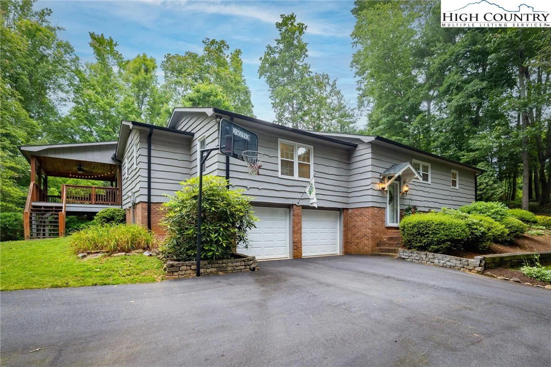 Image number 5 for the current listing