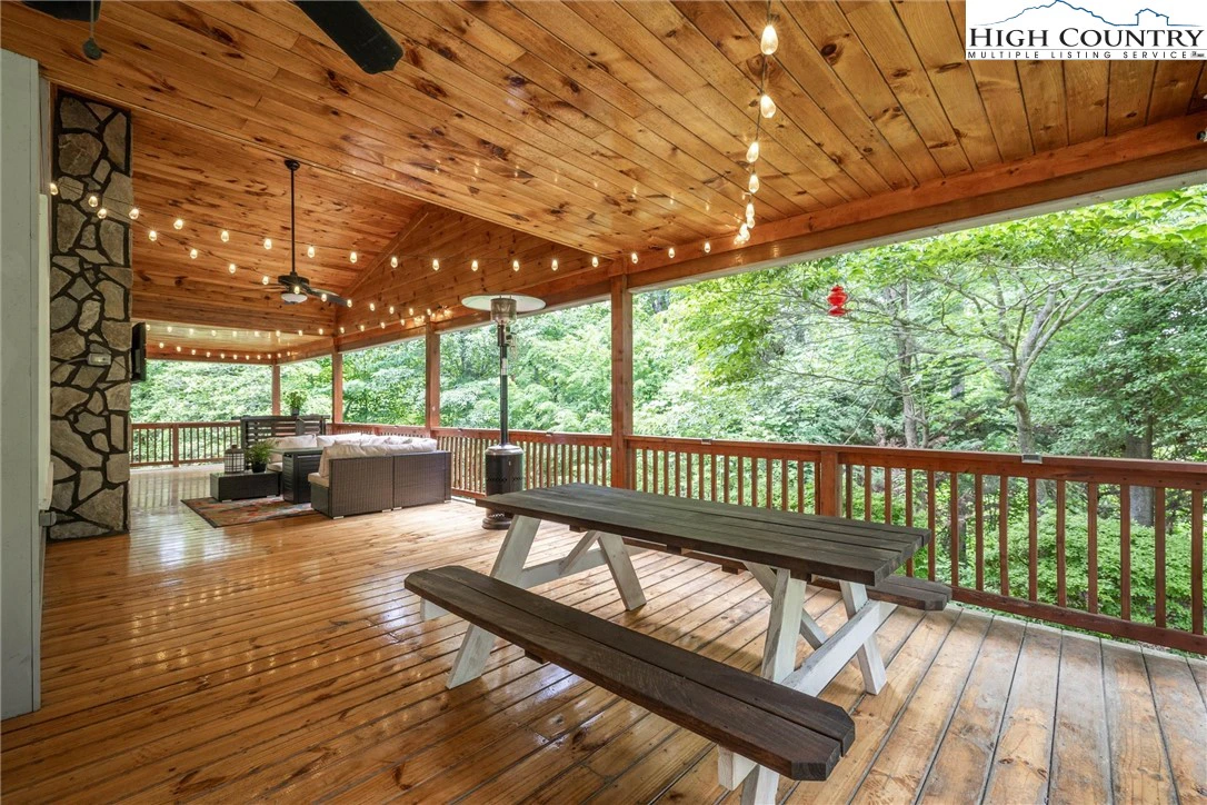 Image number 10 for the current listing
