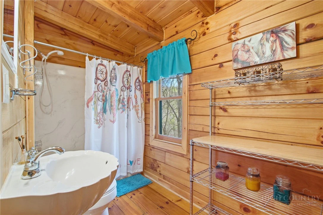 Image number 5 for the current listing