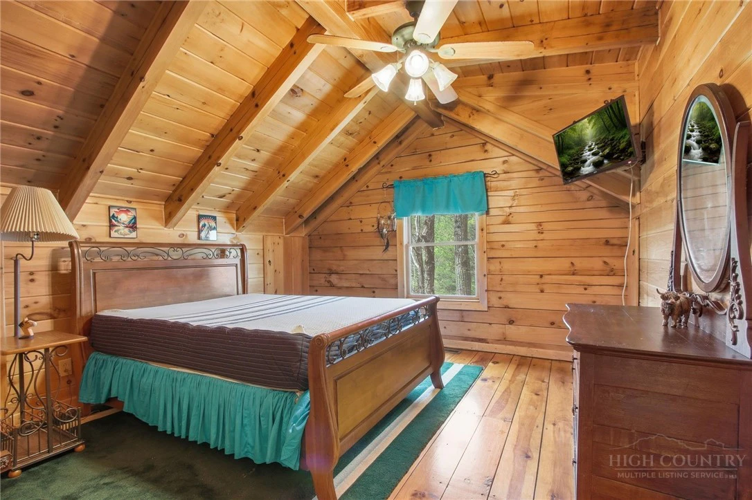 Image number 7 for the current listing
