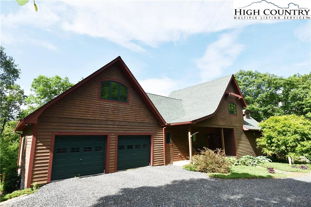 Image number 1 for the current listing
