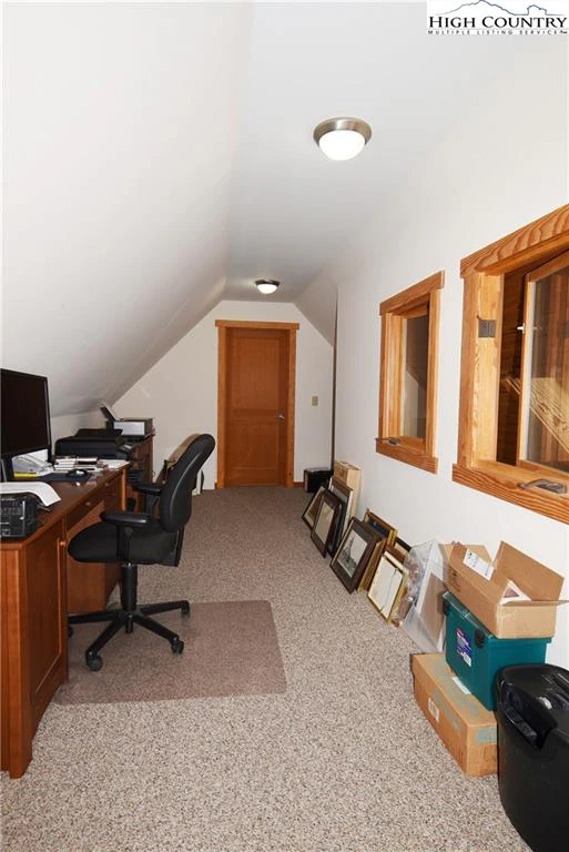 Image number 5 for the current listing