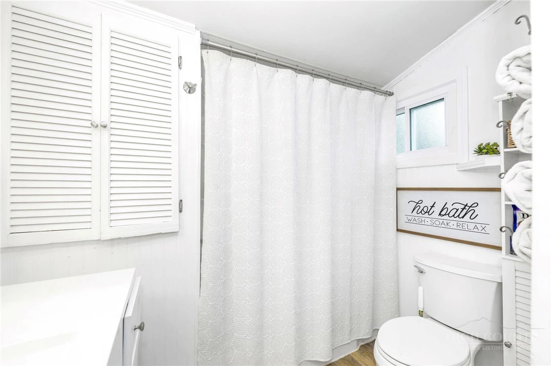 Image number 6 for the current listing