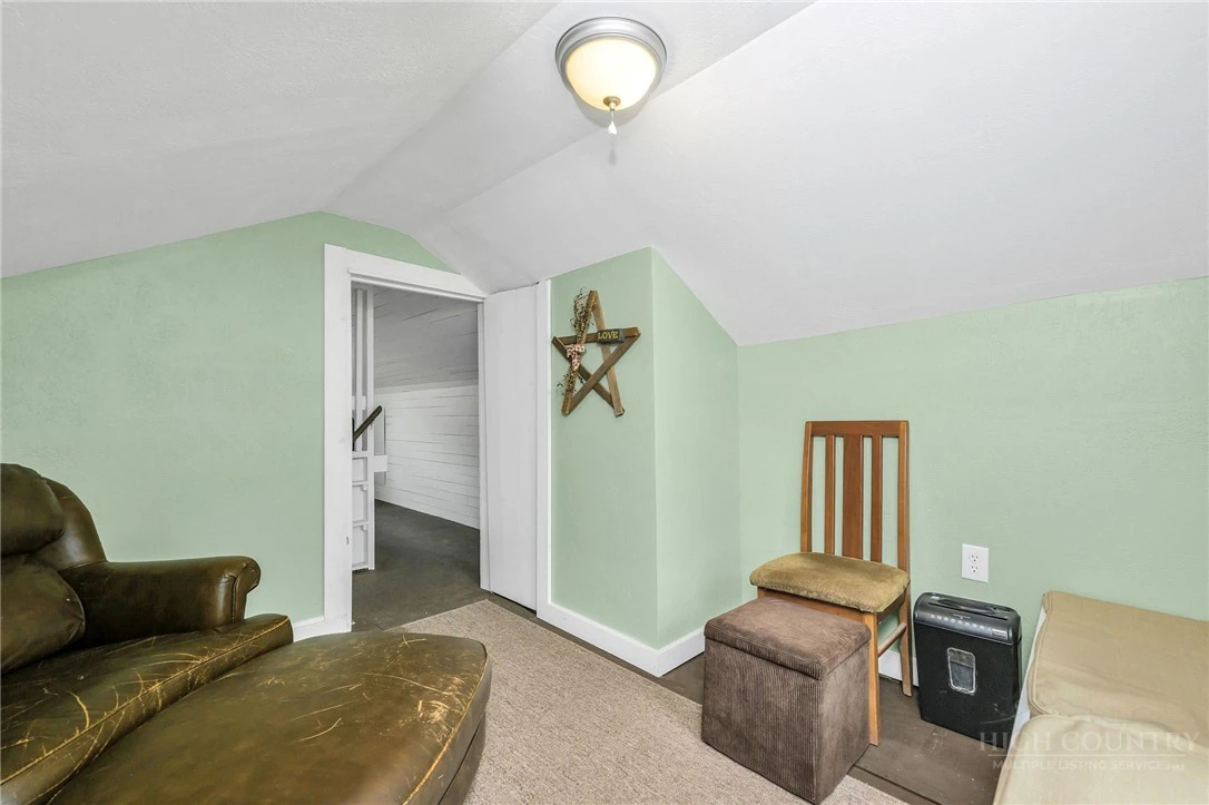 Image number 14 for the current listing