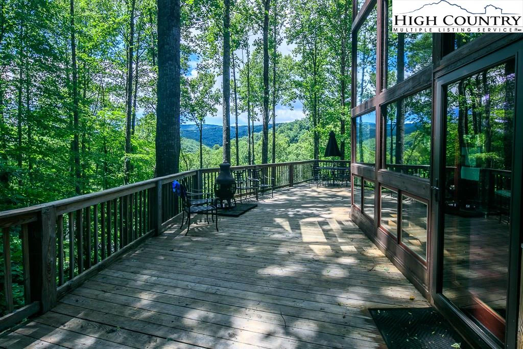Image number 1 for the current listing
