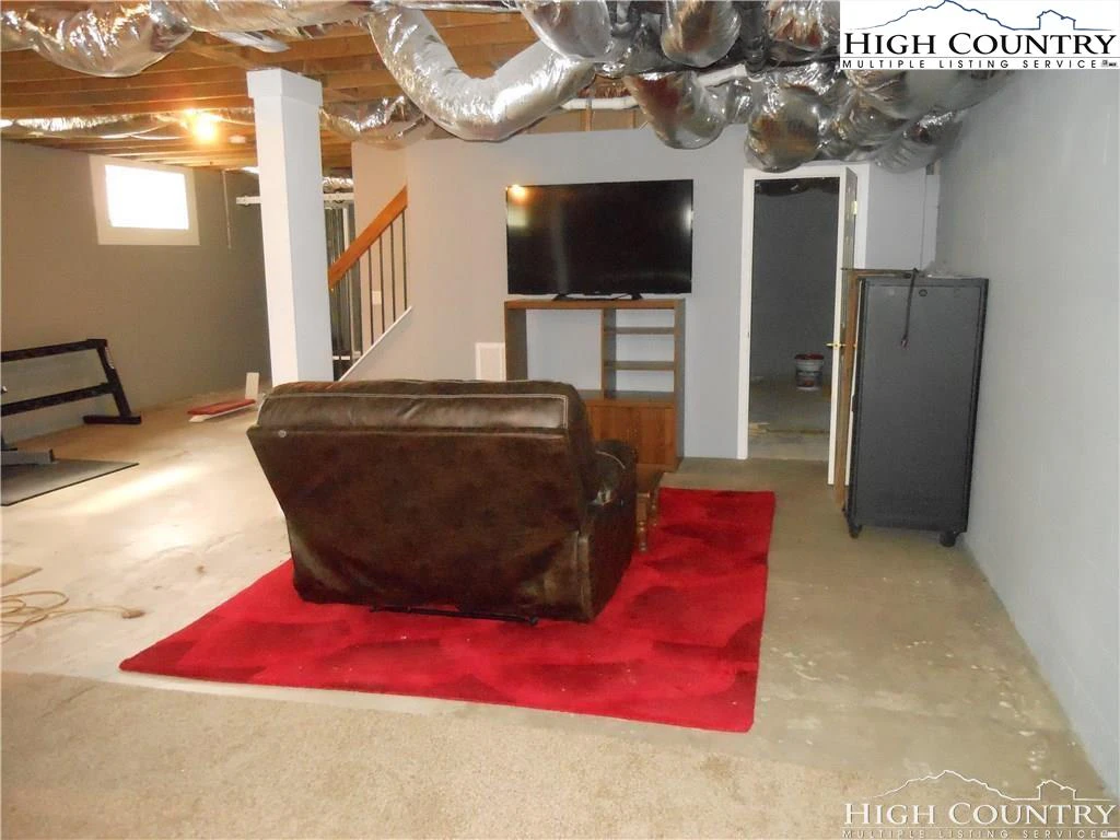 Image number 7 for the current listing