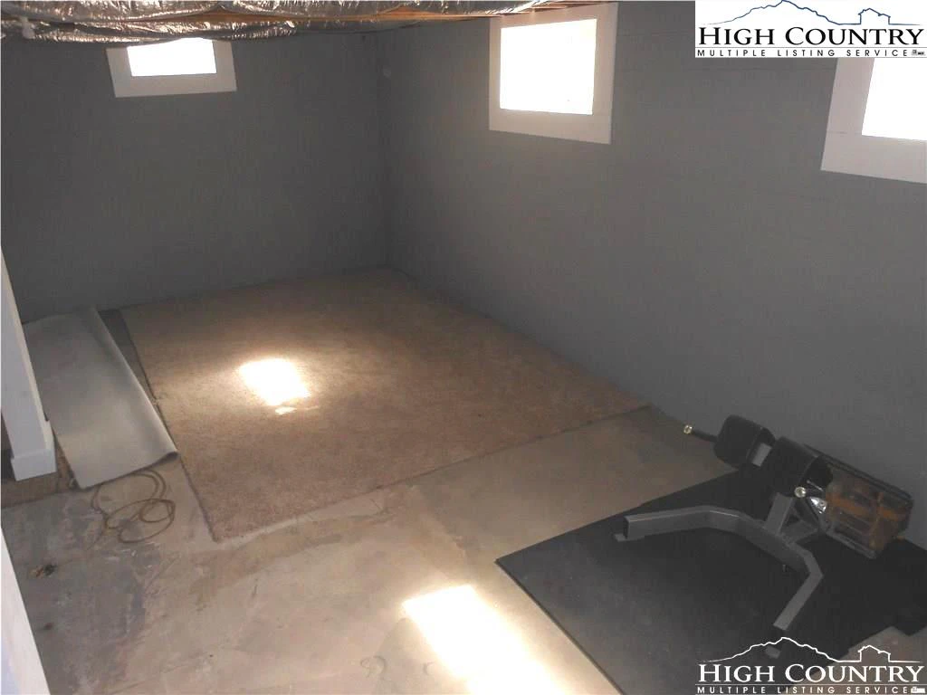 Image number 8 for the current listing