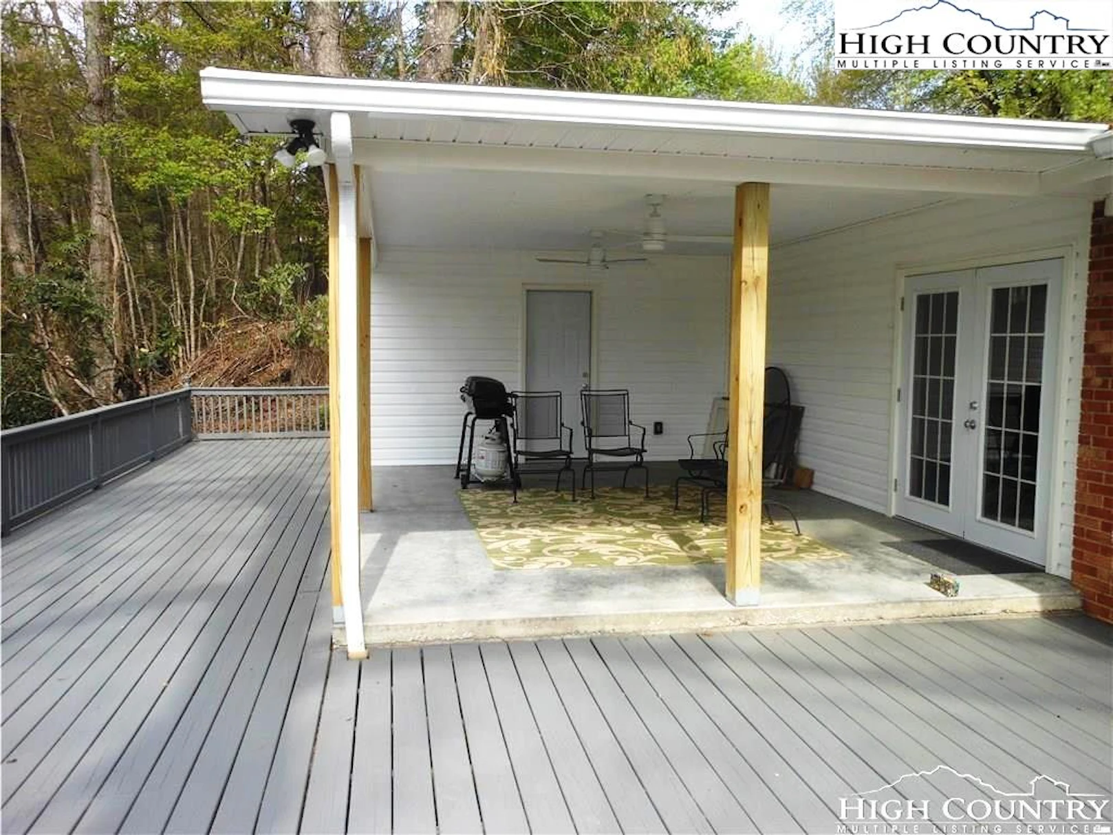 Image number 17 for the current listing