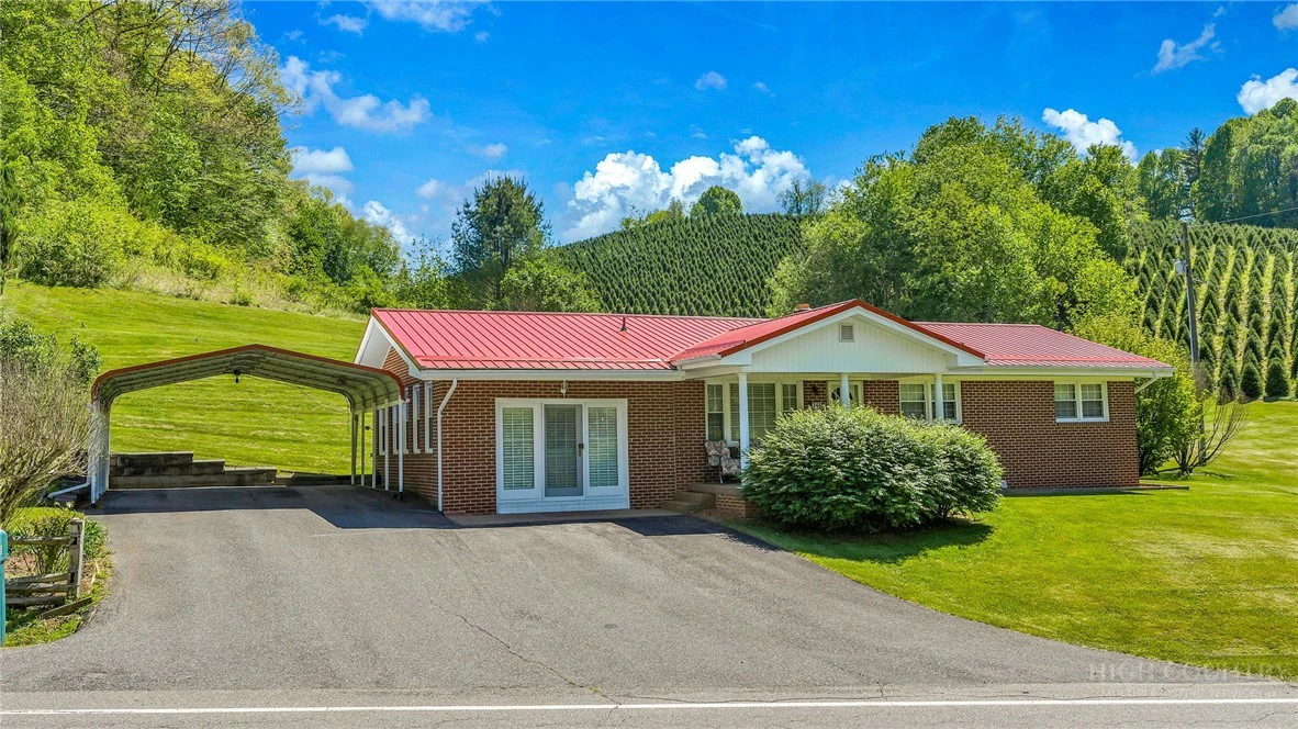 Image number 3 for the current listing