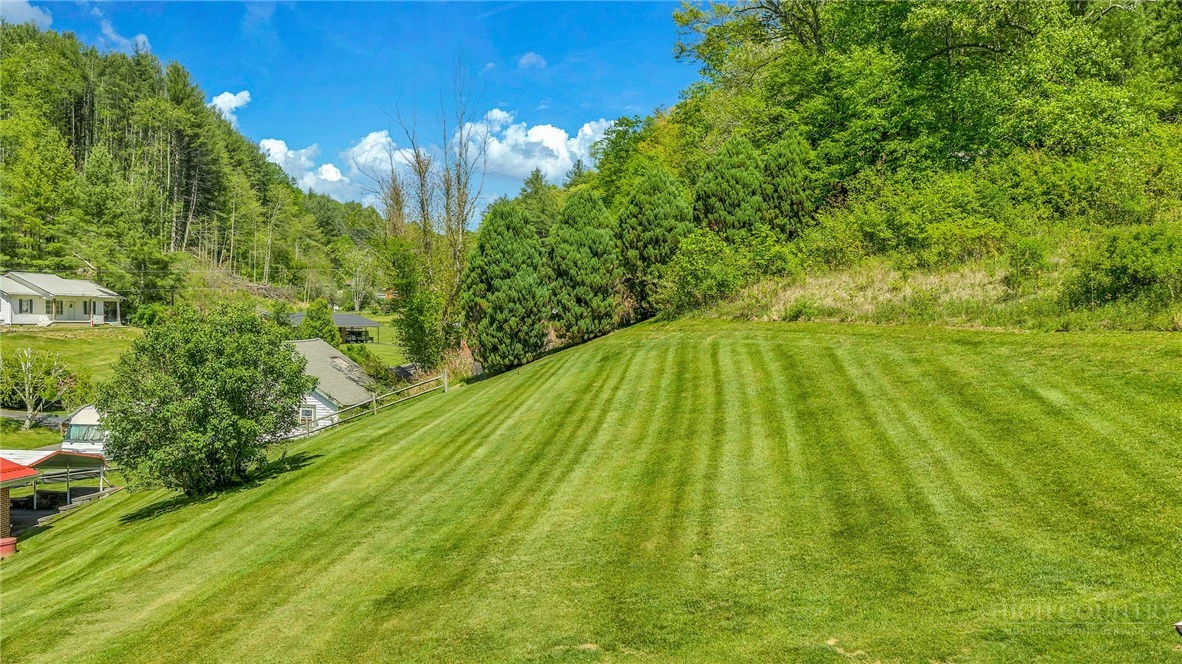 Image number 20 for the current listing
