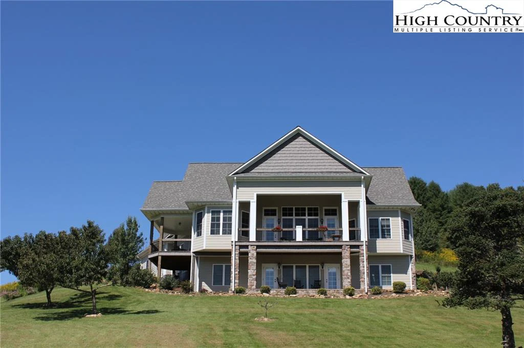 Image number 1 for the current listing