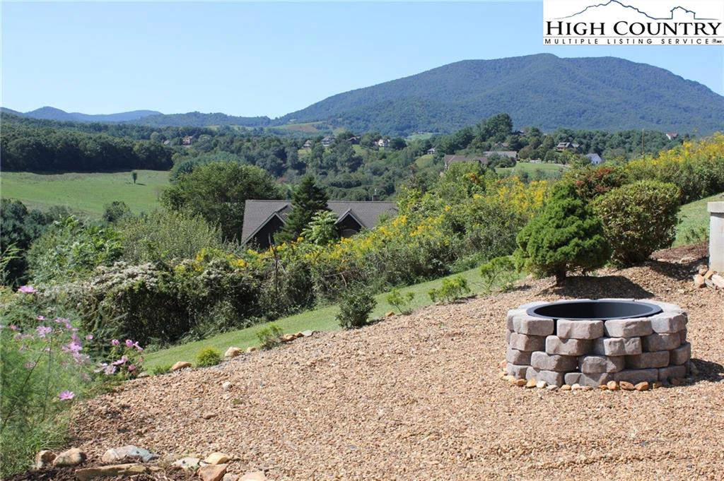 Image number 4 for the current listing