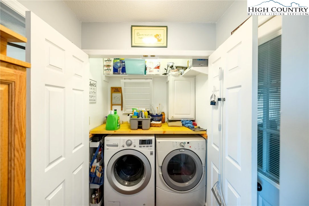 Image number 5 for the current listing