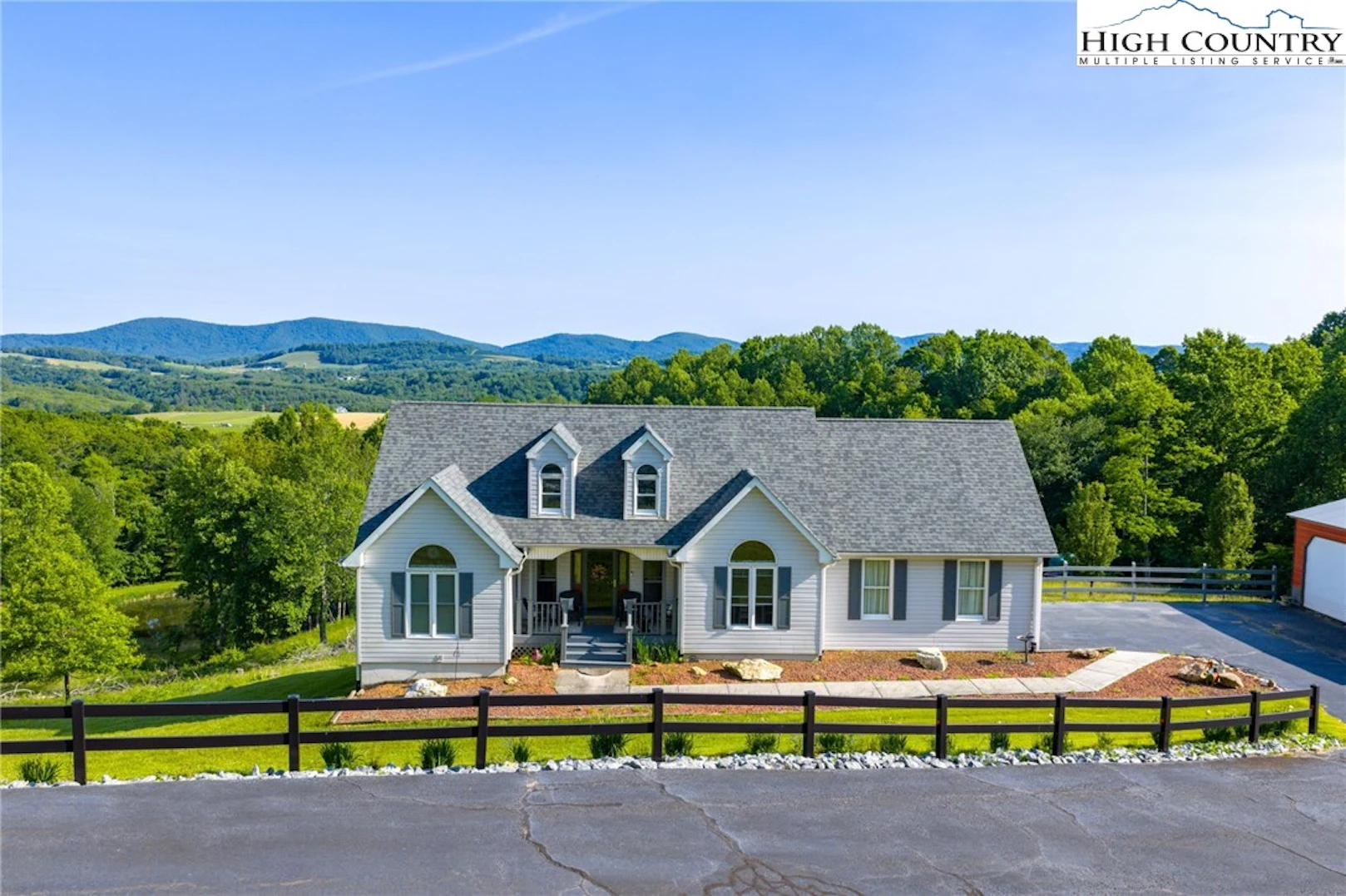 Image number 1 for the current listing