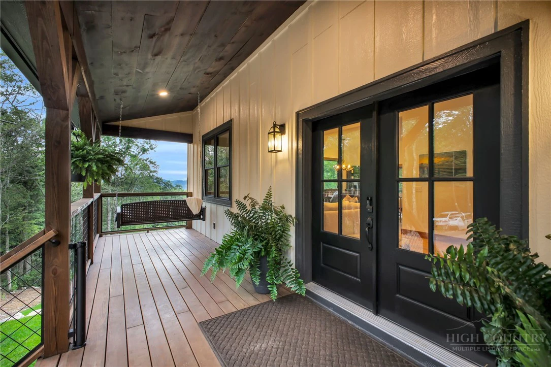 Image number 2 for the current listing