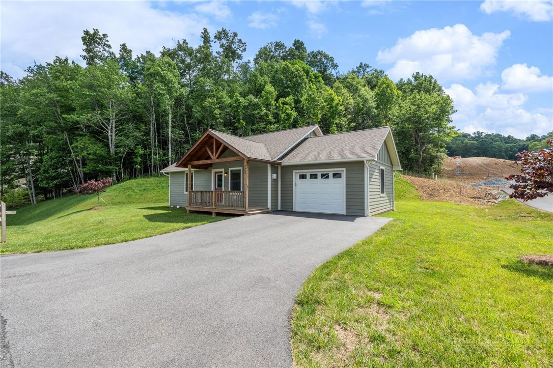 Image number 3 for the current listing