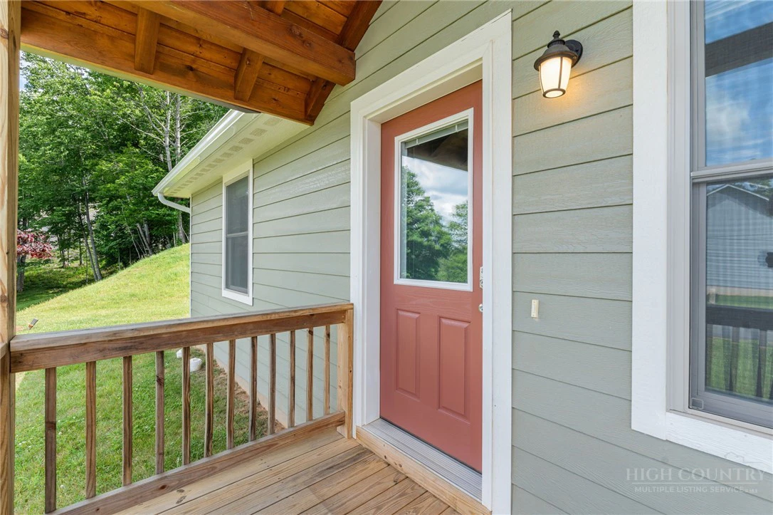 Image number 5 for the current listing