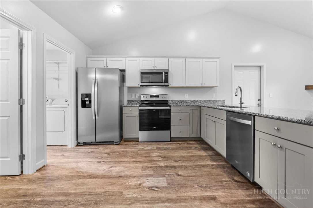 Image number 12 for the current listing