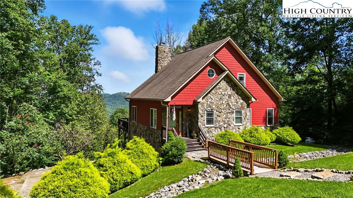 Image number 1 for the current listing