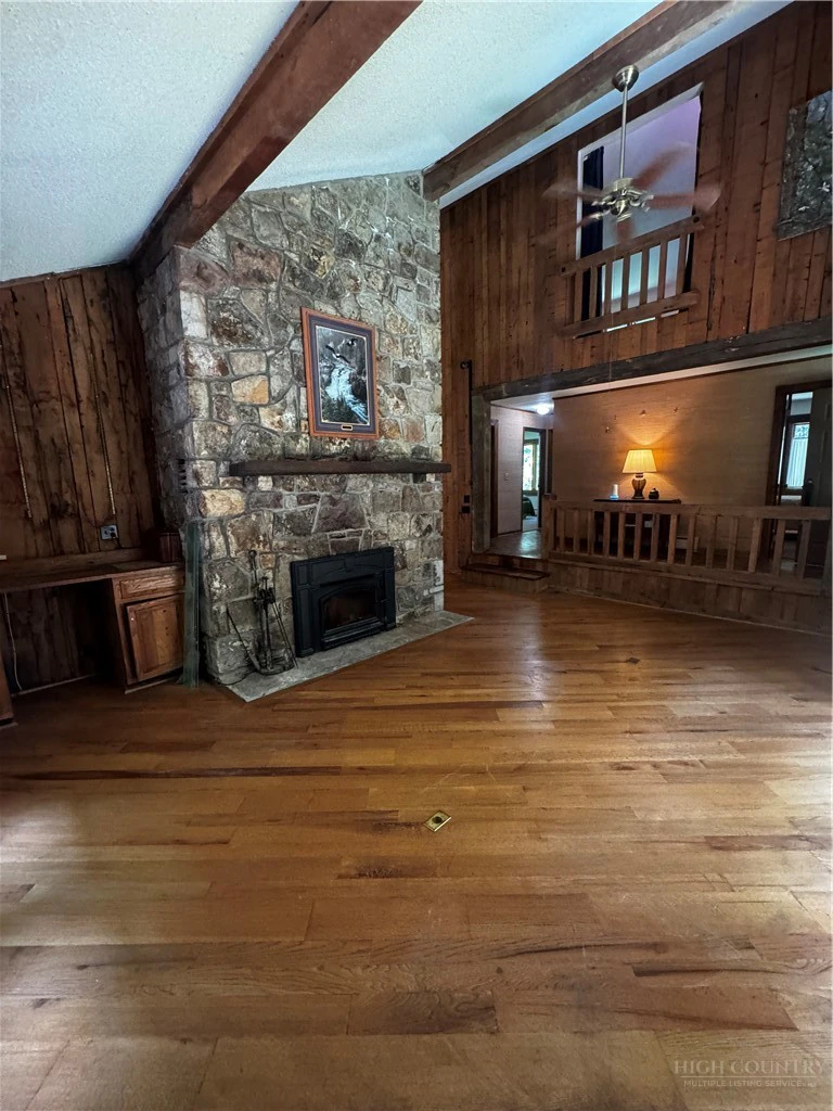 Image number 3 for the current listing