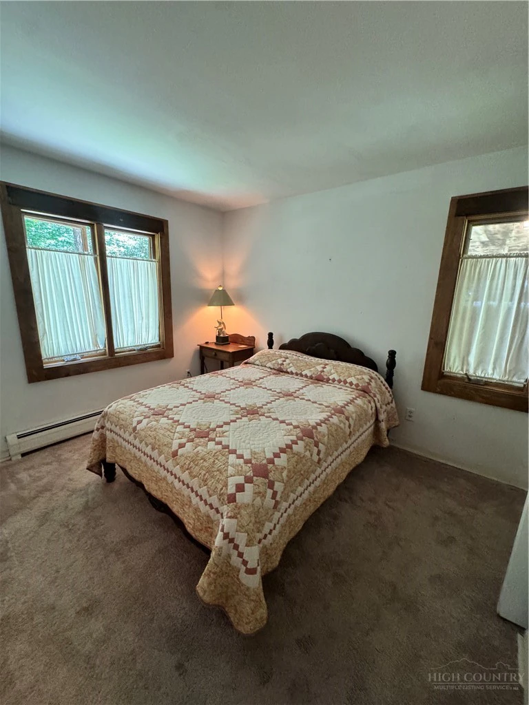 Image number 13 for the current listing