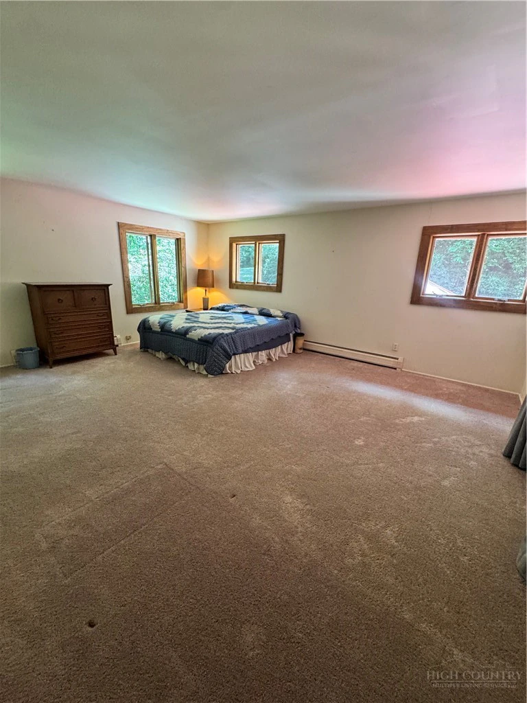 Image number 14 for the current listing
