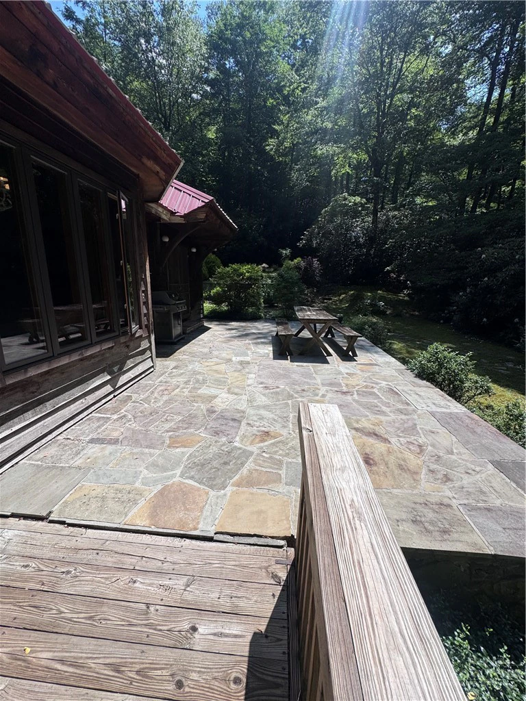 Image number 21 for the current listing