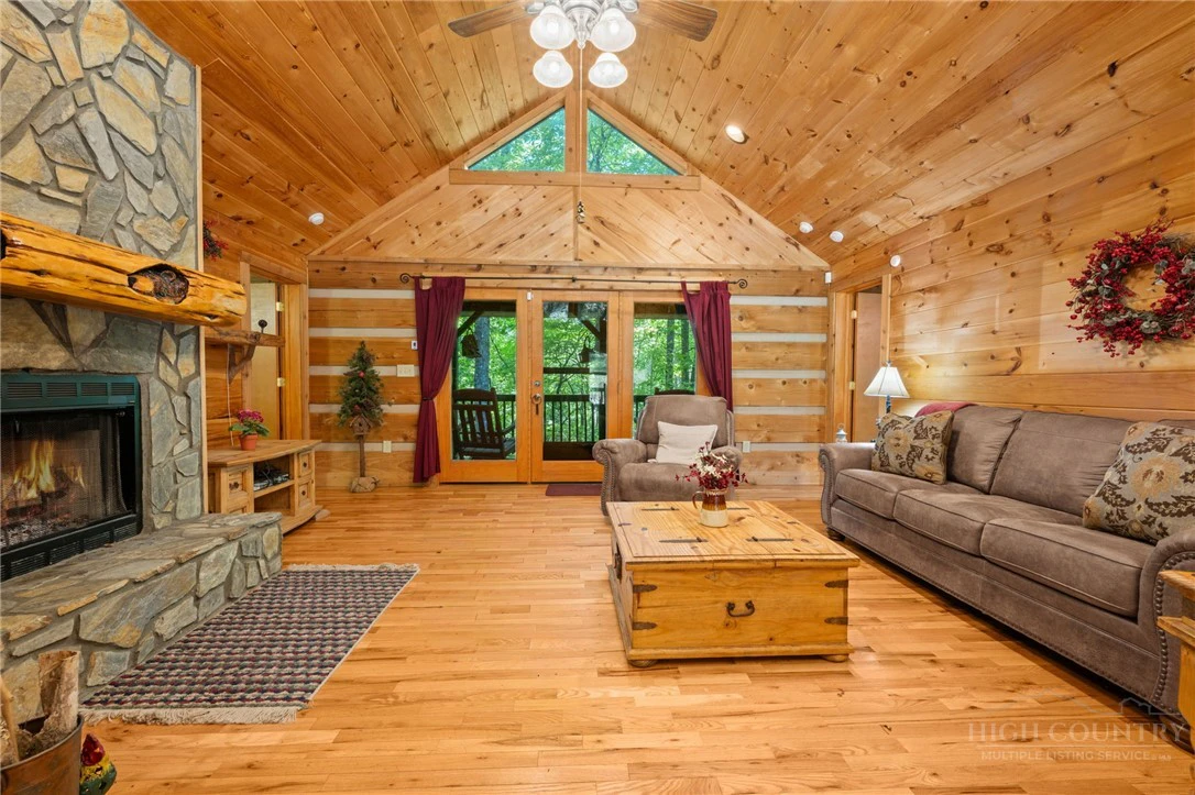 Image number 6 for the current listing