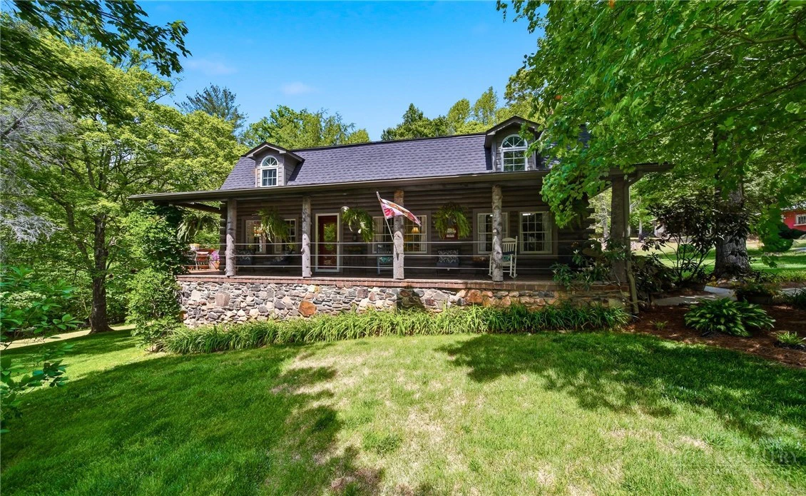 Image number 27 for the current listing