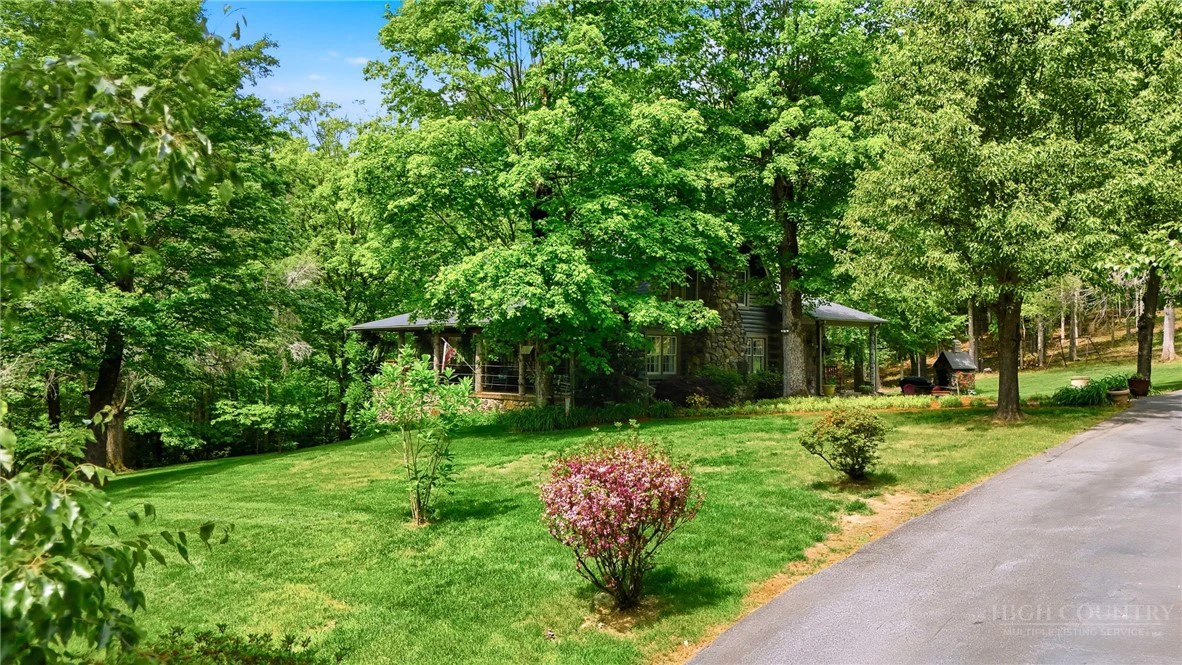 Image number 18 for the current listing
