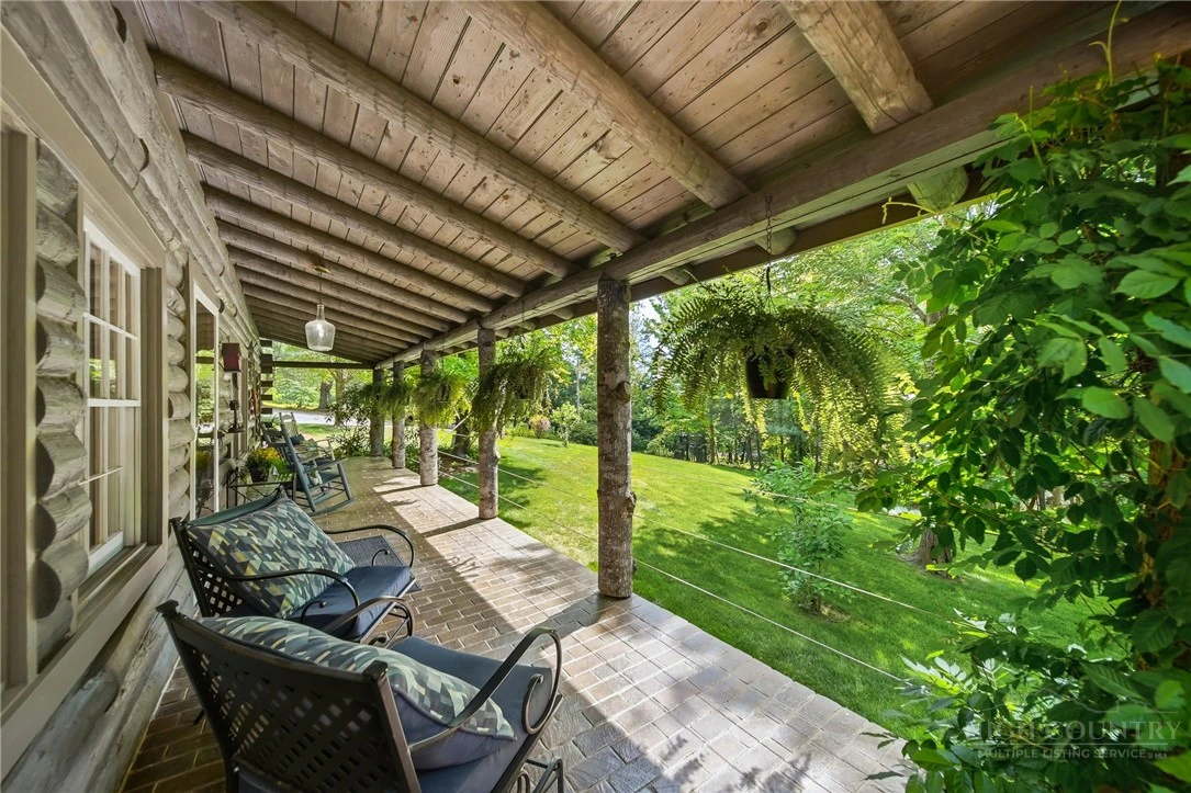 Image number 9 for the current listing
