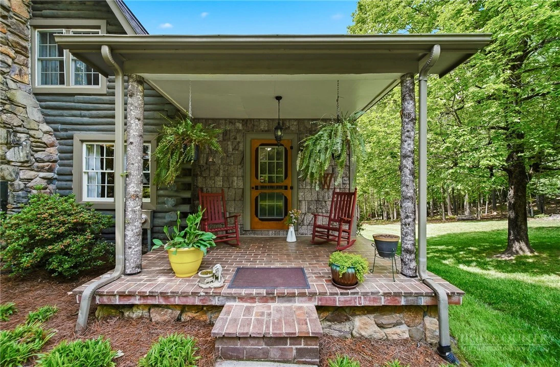 Image number 10 for the current listing
