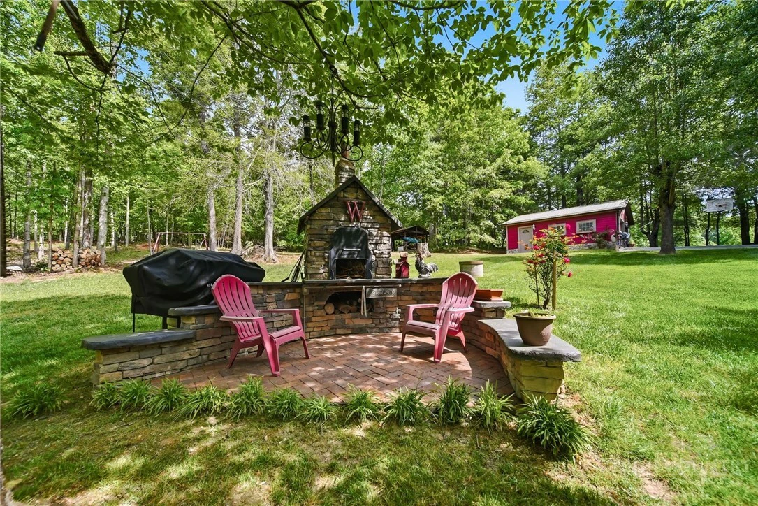 Image number 11 for the current listing