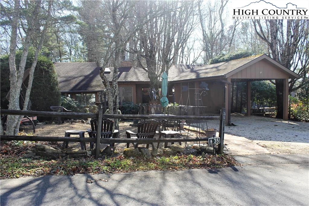 Image number 1 for the current listing